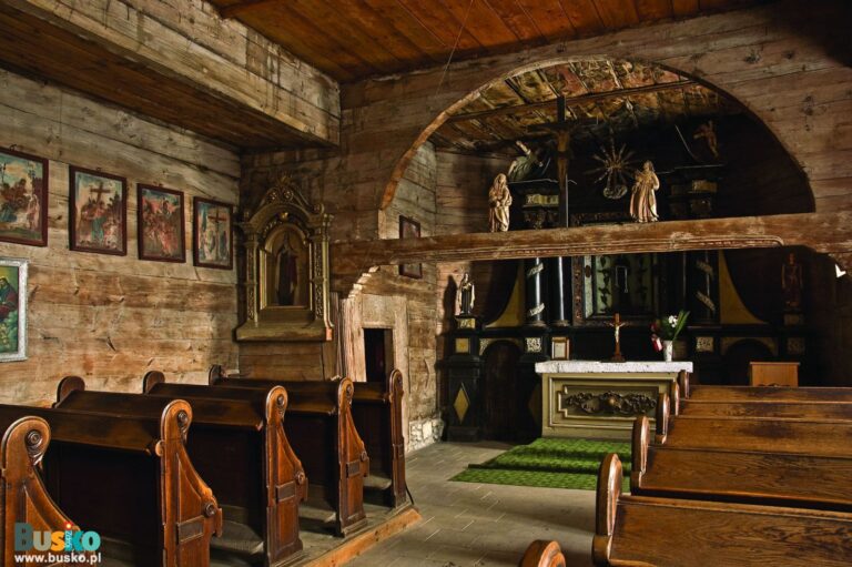Busko-Zdrój – Kościół drewniany pw. św. Leonarda