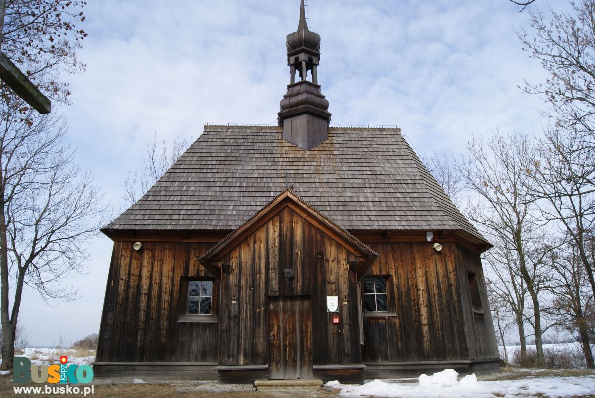 Chotelek – kościół drewniany pw. św. Stanisława